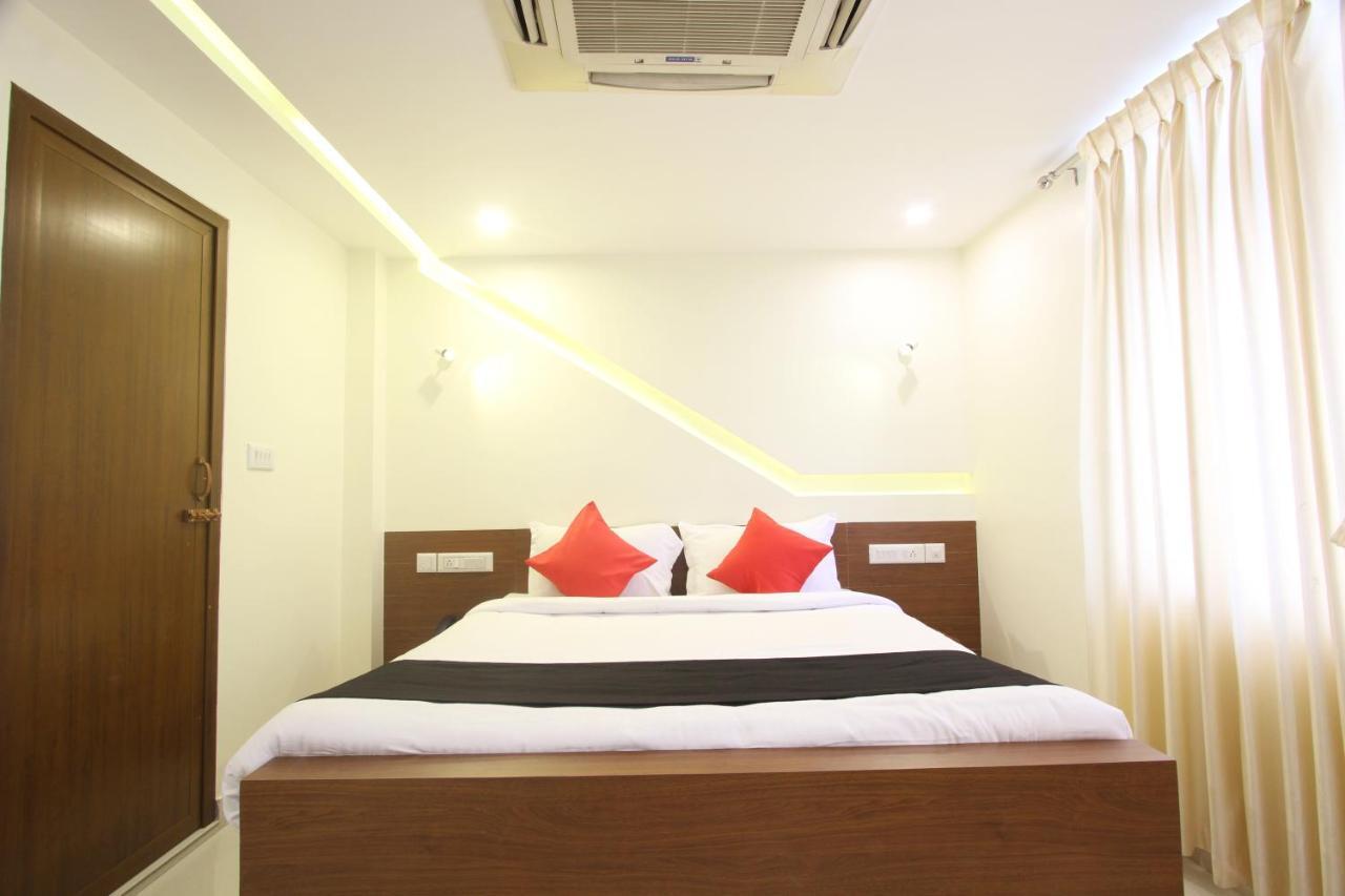 Divines Business Hotel Kuzhittura Ngoại thất bức ảnh
