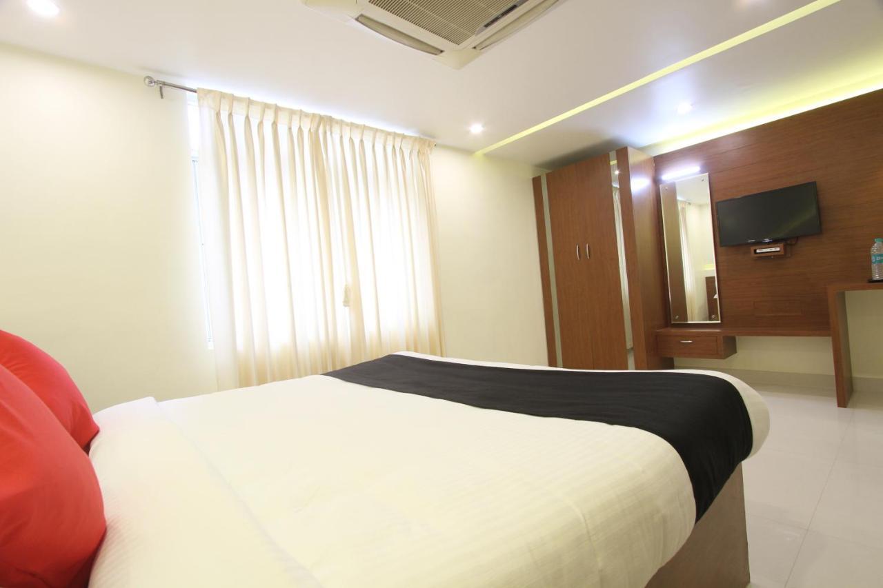 Divines Business Hotel Kuzhittura Ngoại thất bức ảnh
