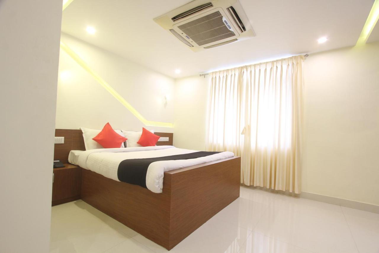 Divines Business Hotel Kuzhittura Ngoại thất bức ảnh